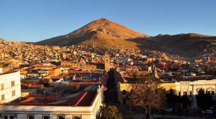 Ciudad boliviana ubicada a los pies del cerro rico